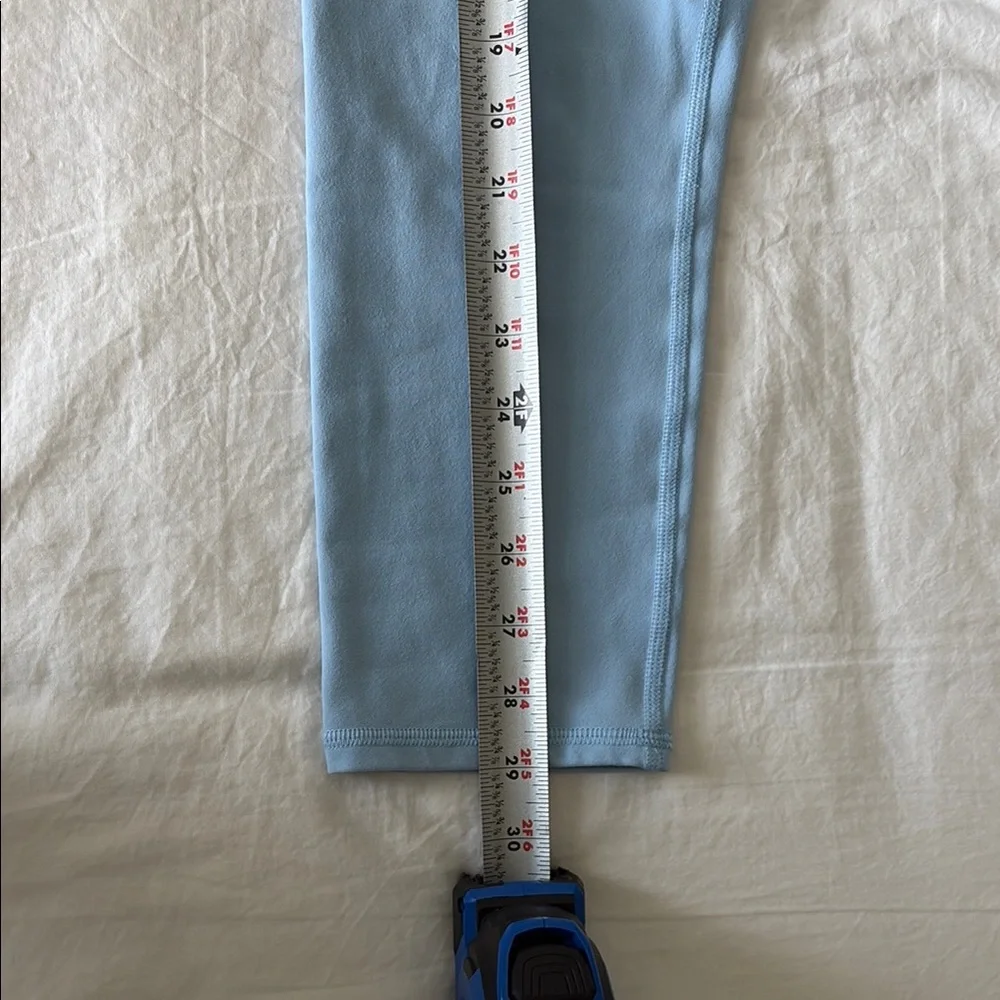 NWOT ALO Yoga Seashell Blue leggings